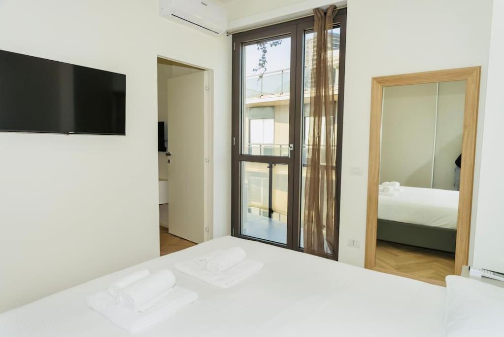 Sky View -Porta Nuova- Appartamento 2 Con Balcone Mailand Exterior foto
