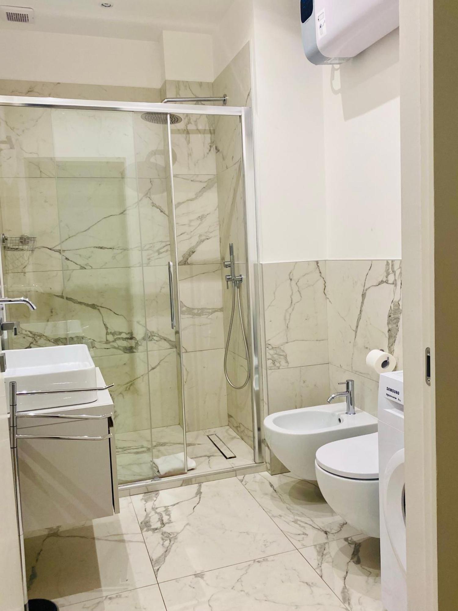Sky View -Porta Nuova- Appartamento 2 Con Balcone Mailand Exterior foto